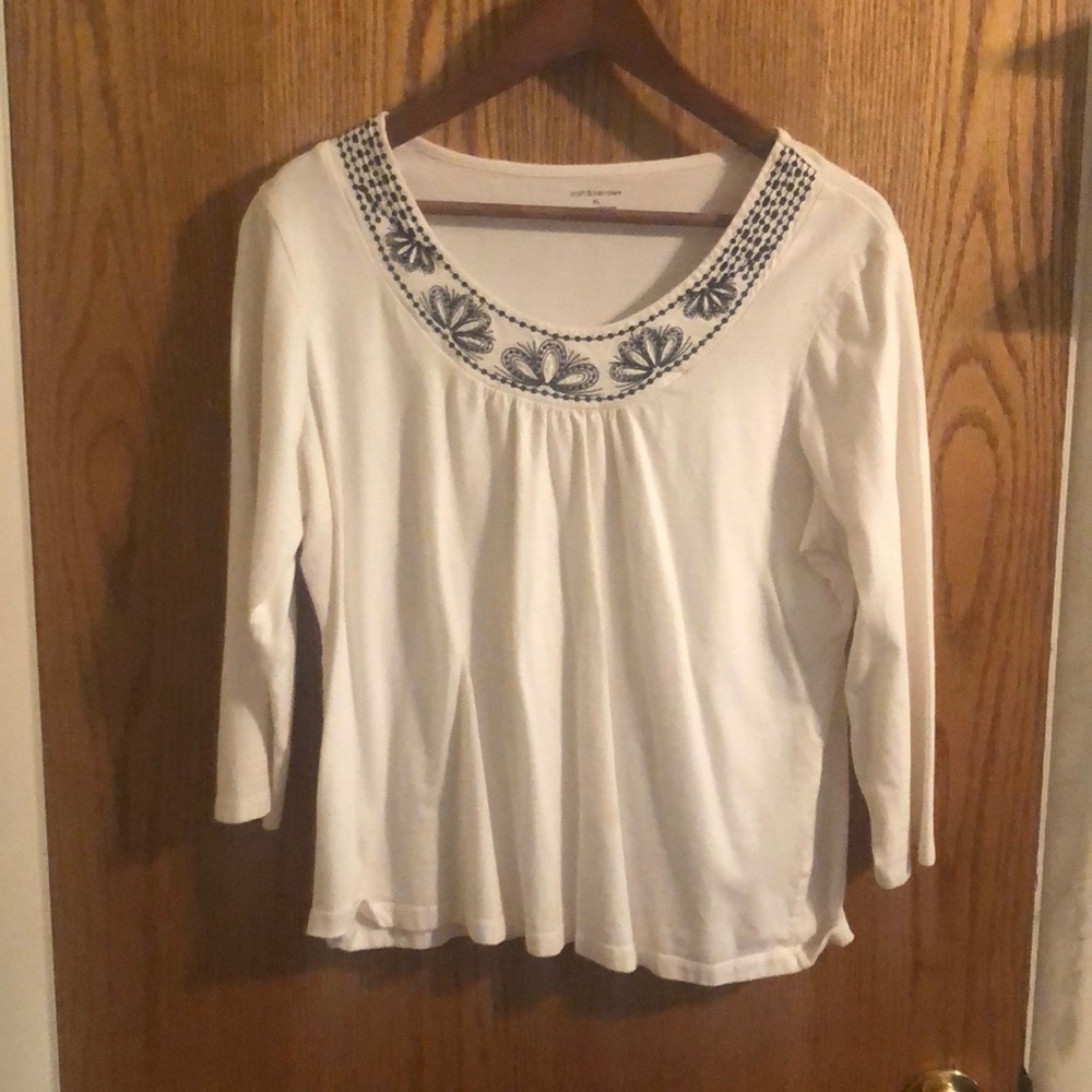White with black embroidery Croft & Barrow XL top